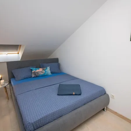 Skylight Apartmán *