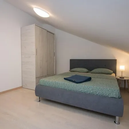 Skylight Apartment *
